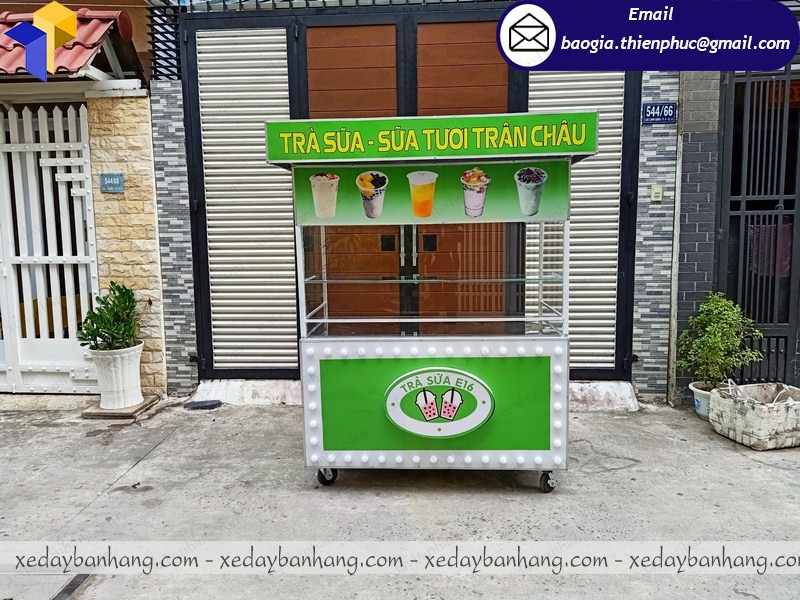 xe đẩy bán trà sữa lưu động