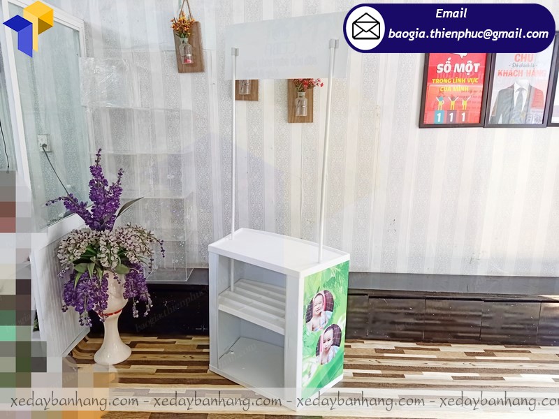 booth nhựa bán hàng tại siêu thị