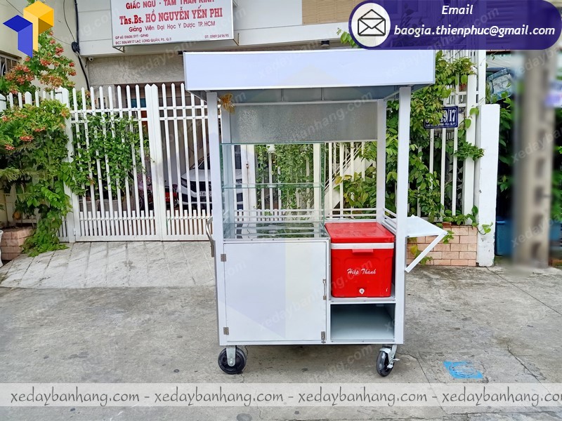 đóng tủ bán sinh tố