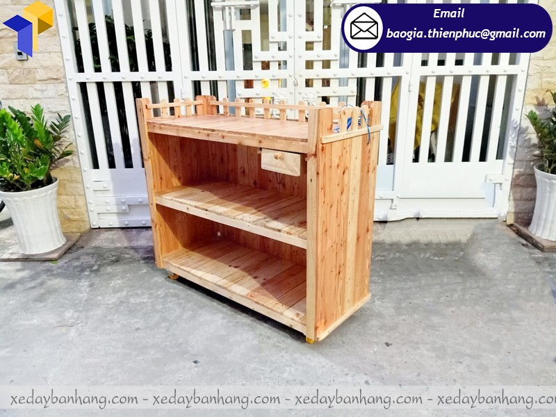 quầy xe bán nước cam ép
