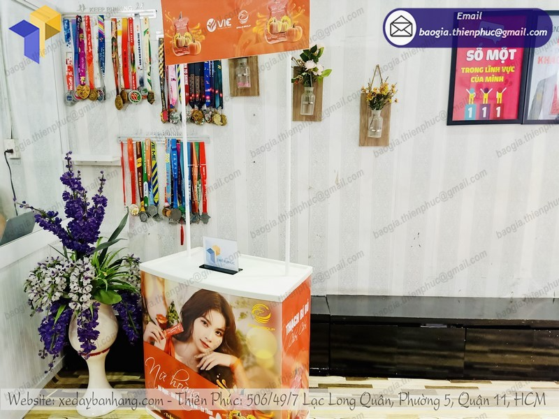 báo giá booth sampling bằng nhựa