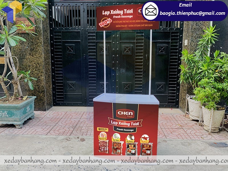 booth nhựa bán lạp xưởng đẹp
