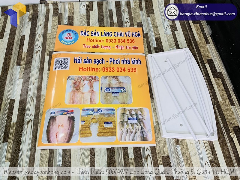 quầy nhựa quảng cáo hải sản đẹp