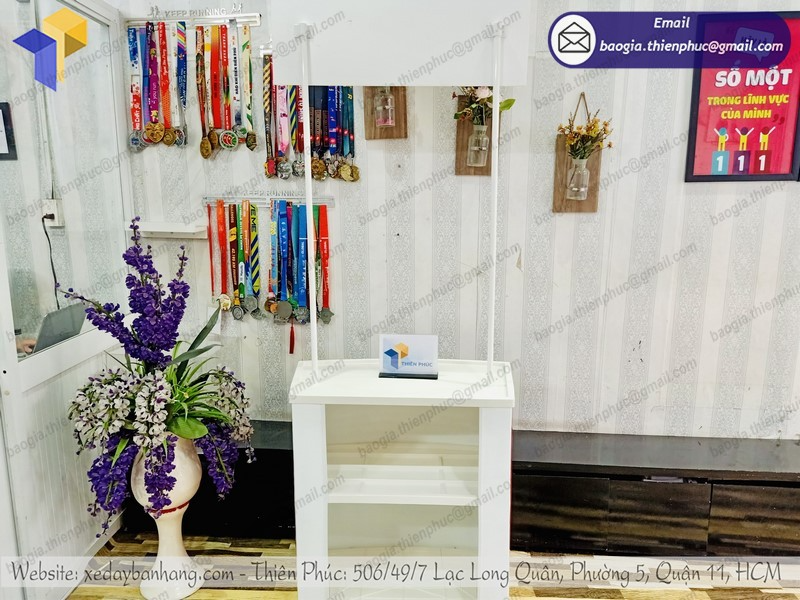 booth sampling bằng nhựa đẹp
