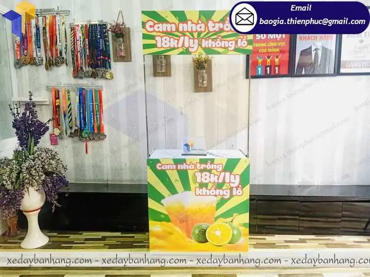 booth sắt bán nước cam đẹp