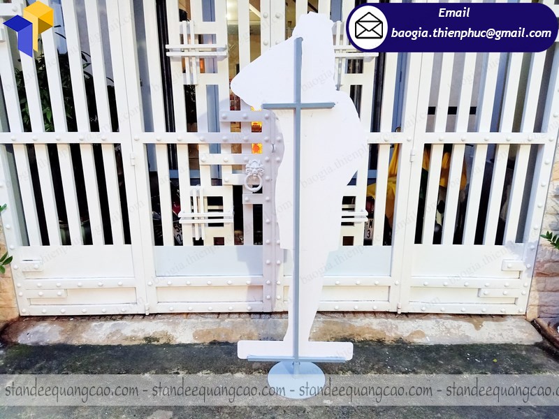 standee hình người quảng cáo ở nha trang