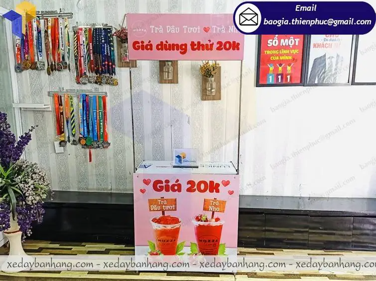 cung cấp booth sắt bán trà dâu