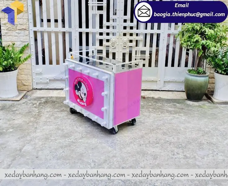 đặt làm quầy bán hàng dễ thương