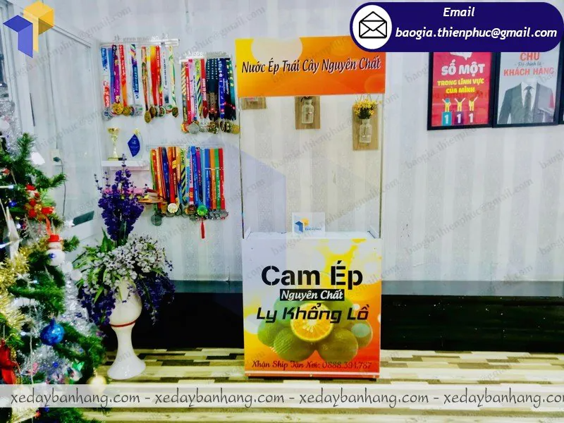 đặt làm quầy bán nước cam bằng sắt