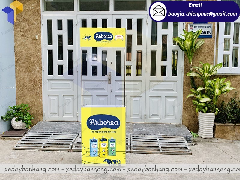 đặt làm quầy sampling sắt bán sữa bò tươi giá rẻ