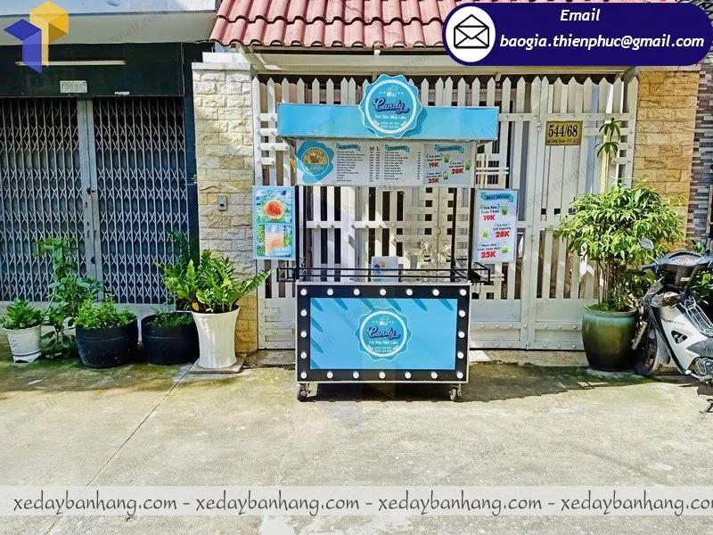 đặt mua tủ bán nước ép táo lưu động