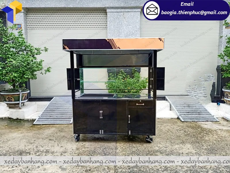 đóng quầy sắt bán sinh tố nước ép trái cây