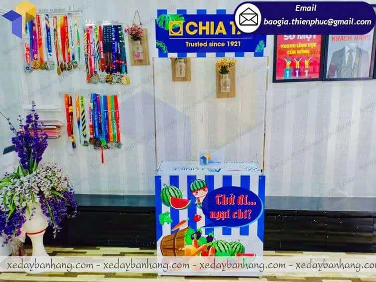 mẫu bàn bán trái cây bằng sắt