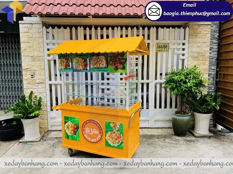 mua xe bán xôi mặn vỉa hè
