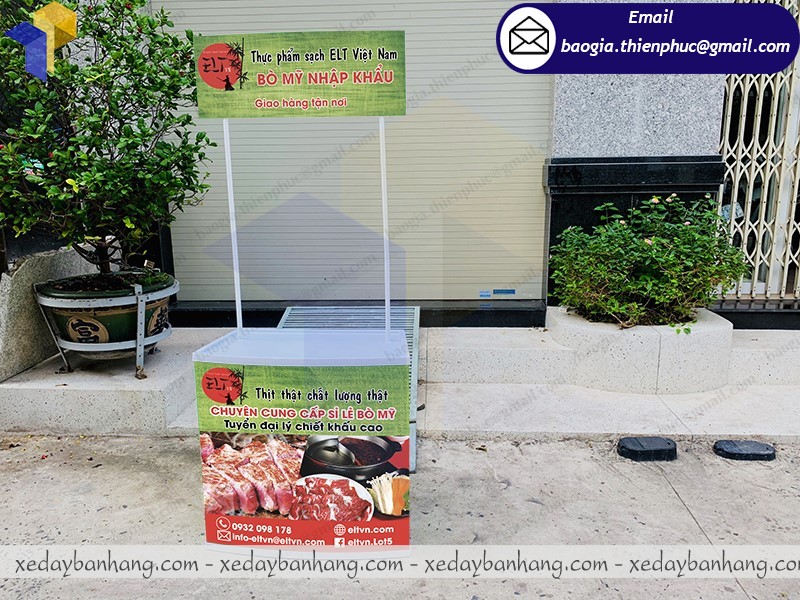 quầy nhựa quảng cáo thực phẩm sạch