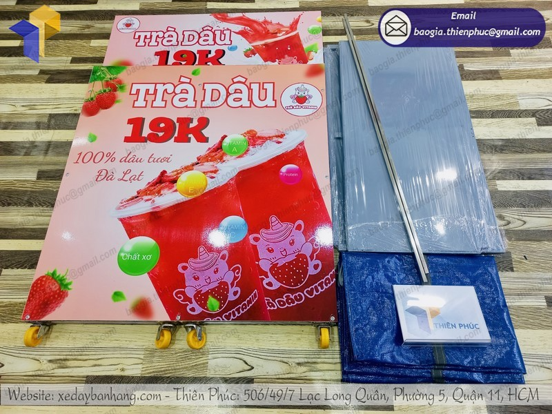 quầy sinh tố trà dâu nhỏ gọn