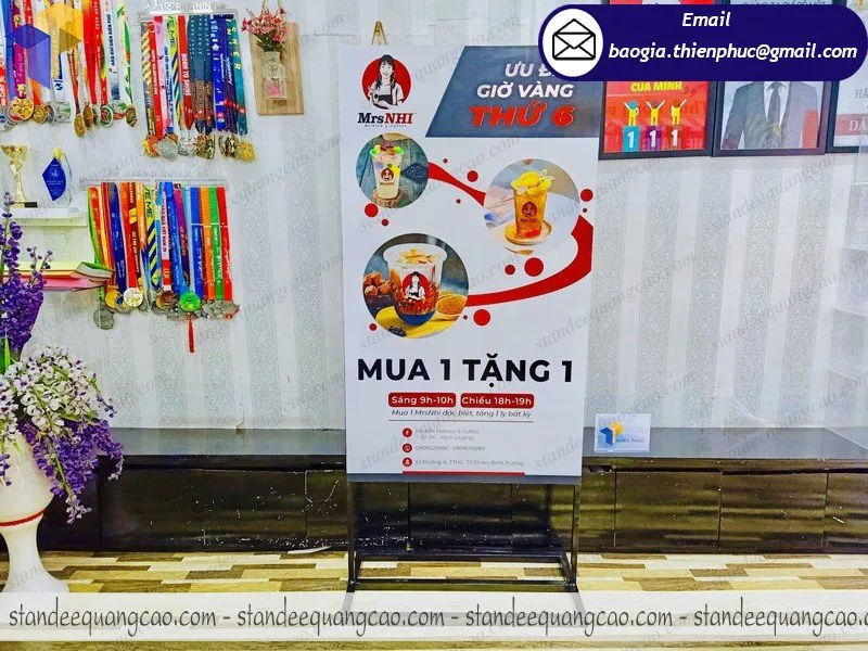 standee chân sắt 2 mặt quảng cáo giá rẻ