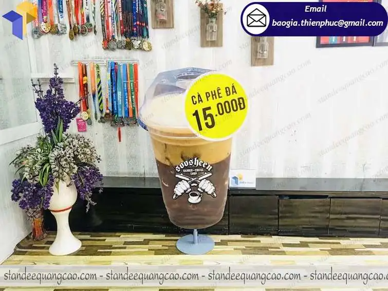 standee ly cà phê thiết kế 3d