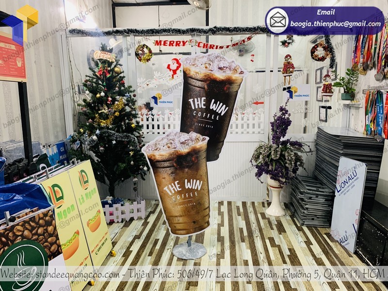 standee mô hình rẻ