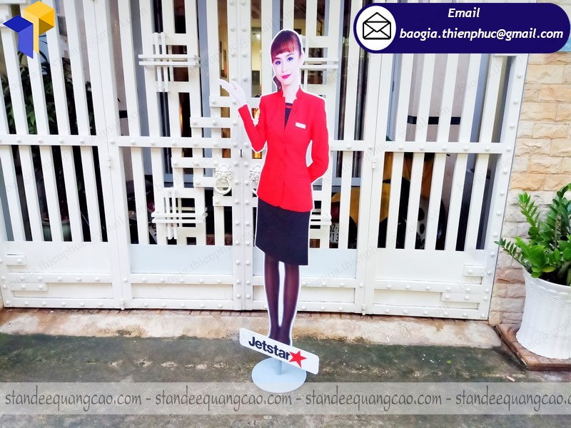 standee mockup hình người ở hcm