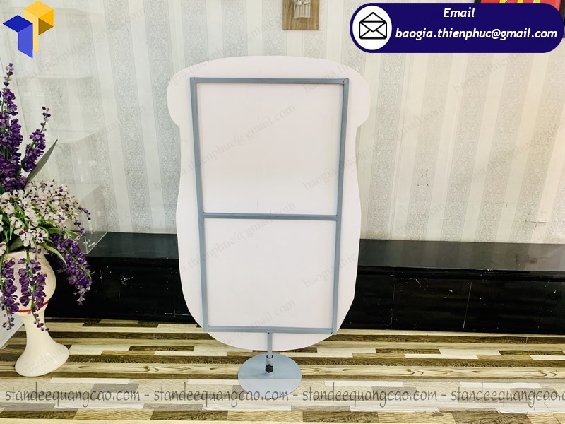 mockup sản phẩm ở nha trang