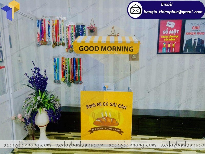 thiết kế xe lắp ráp bán bánh mì theo yêu cầu