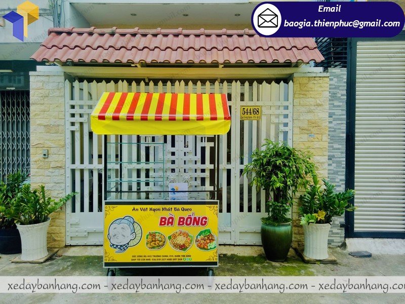 tủ bán đồ ăn vặt