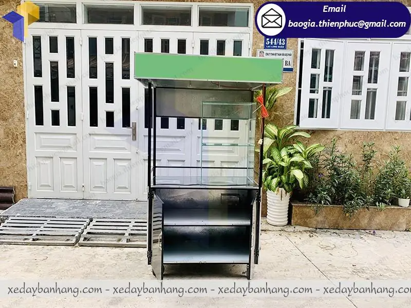 tủ sắt bán sinh tố nước ép