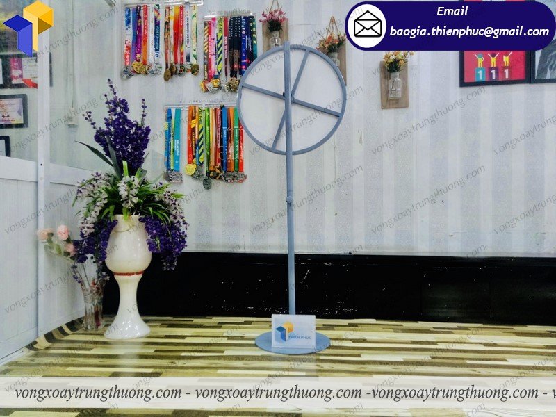 vòng quay quảng cáo thương hiệu giá bao nhiêu