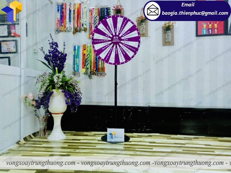 vòng quay trúng thưởng showroom nội thất đẹp