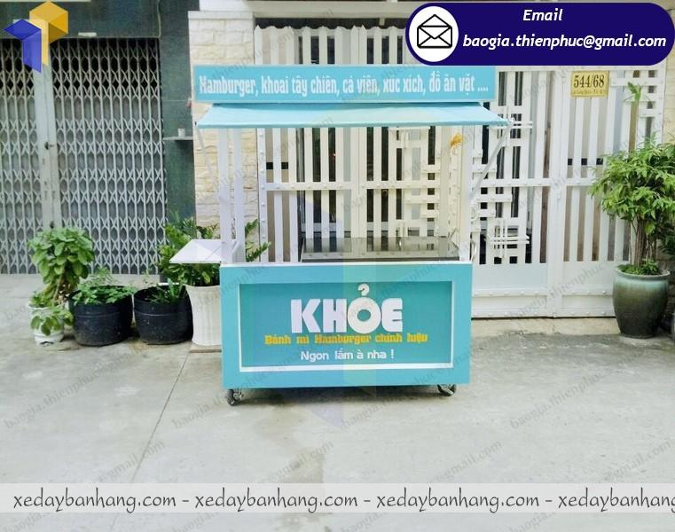 xe bán bánh mì hambuger