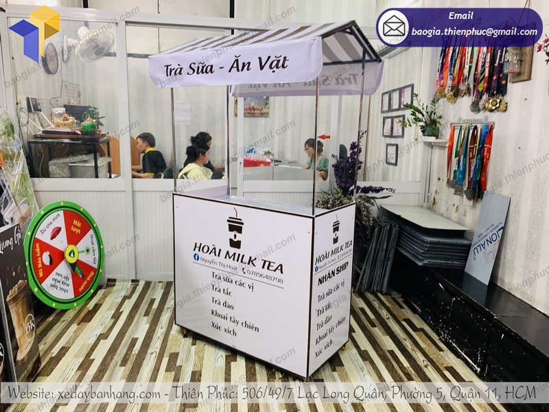 xe bán trà sữa ăn vặt lưu động