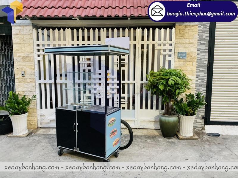 xe đạp bán bánh mì hàng rong lưu động