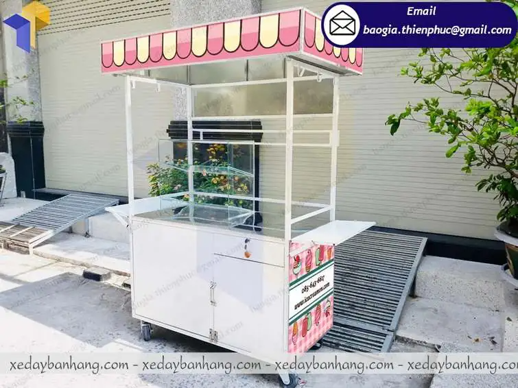 xe đẩy bán kem que