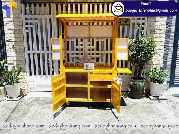 xe đẩy bán nước ép hoa quả
