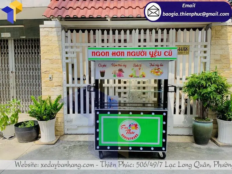 xe đẩy bán sinh tố trái cây thiên Phúc