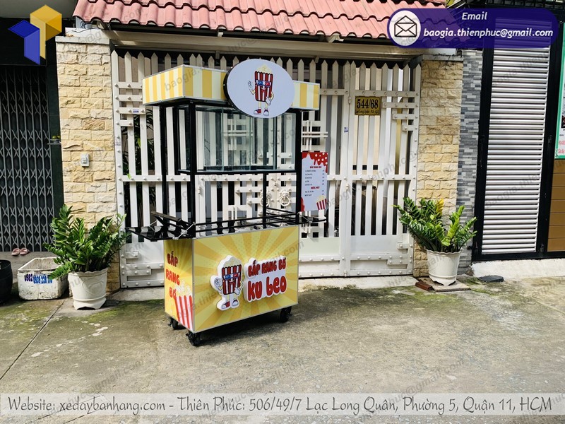 xe đẩy bán thức ăn sắt