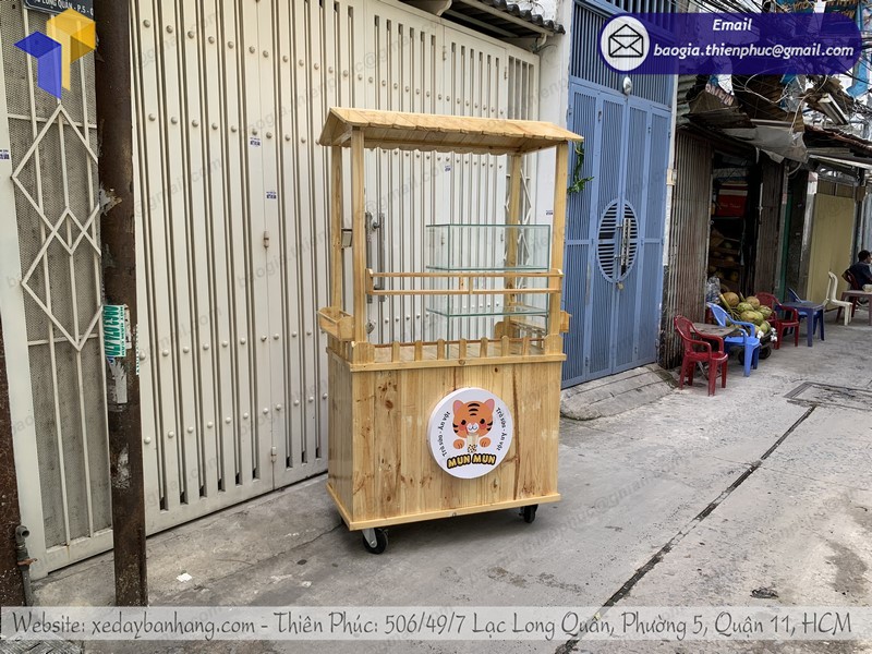 xe đẩy bằng gỗ bán trà sữa đẹp