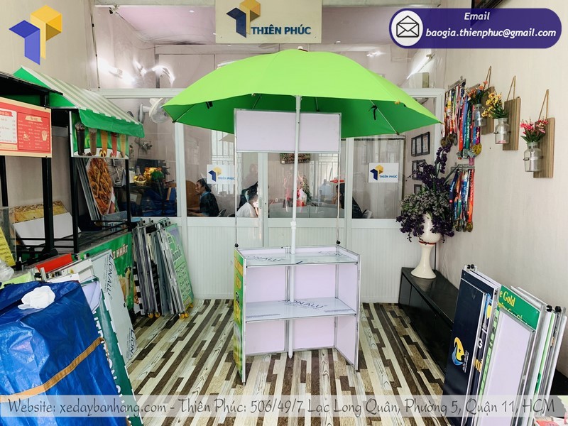 quầy xe lưu động bán trà chanh