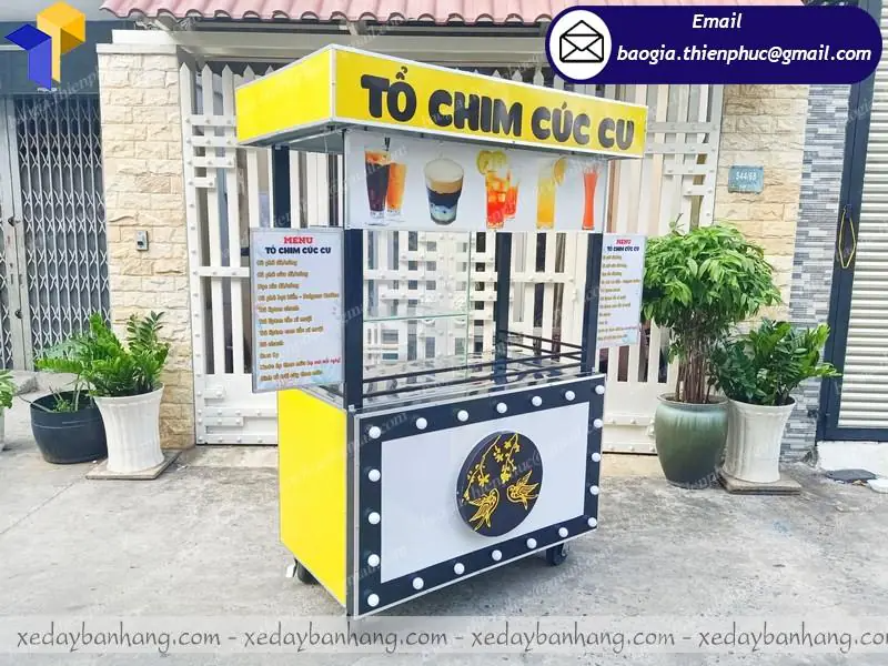 xe sắt bán nước ép hoa quả trang trí đèn