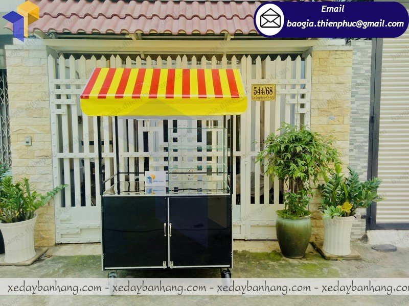 xưởng đóng tủ bán đồ ăn vặt vỉa hè